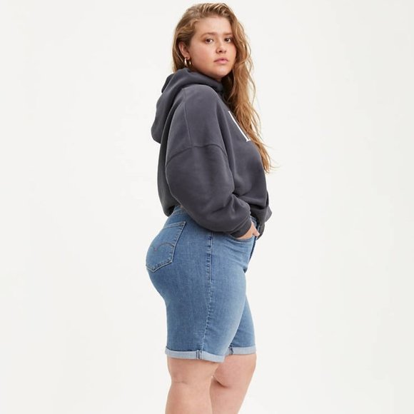 Levi's Pants - LEVI'S PLUS SIZE SHAPING DENIM BERMUDA SHORTS IN LAPIS MAUI DIVE MEDIUM WASH